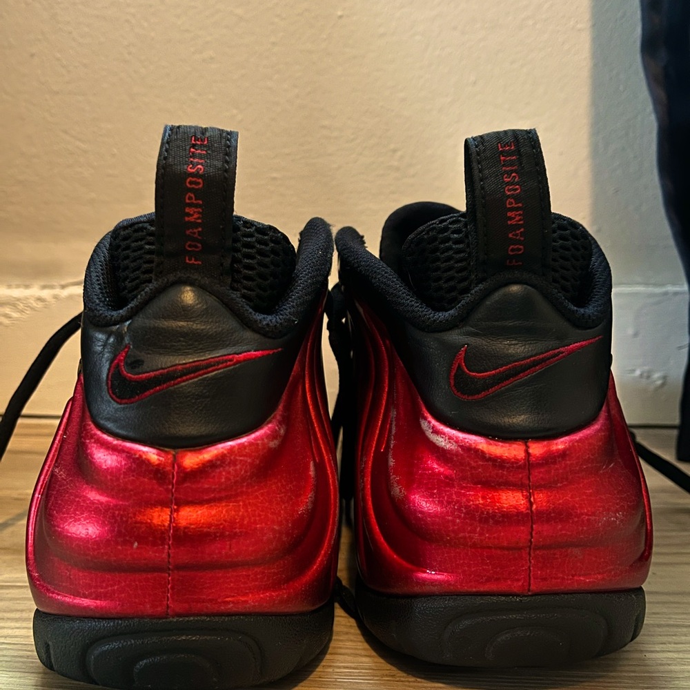 Nike Men's Black and Red Shoes